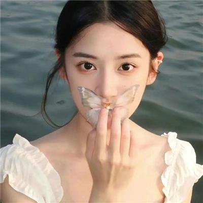 红粉妖魔